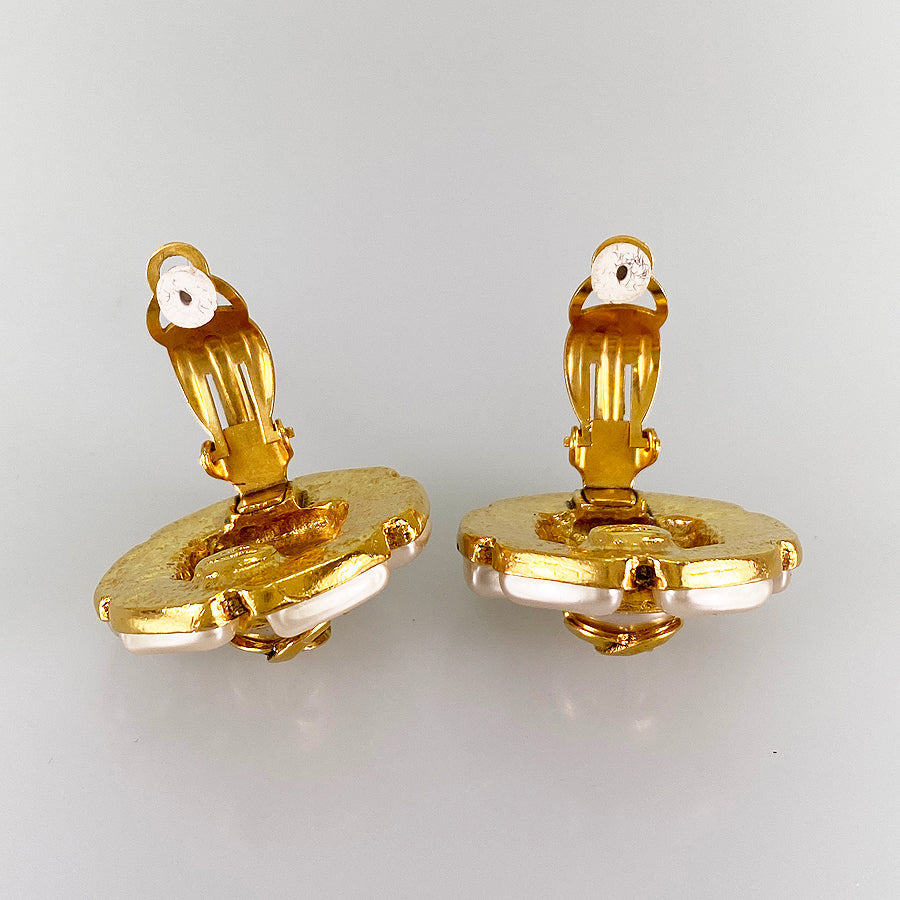 CHANEL Earring