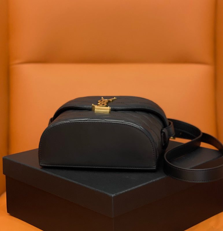 Amelia - YSL Bag - 2058
