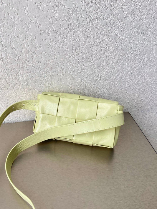 BV Cassette Belt Bag Lemon, For Women, Bags 7.1in/18Amelia651053VCQ729413
