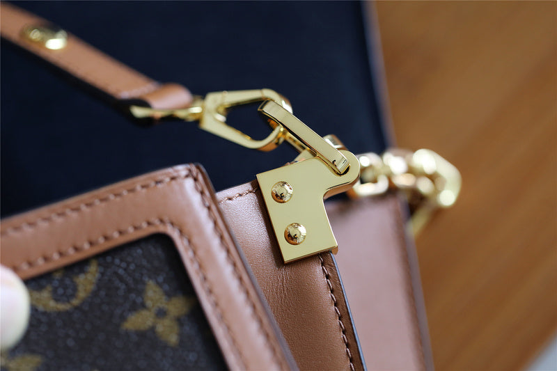 Fan Fashion Lu-Vi bags - 8141
