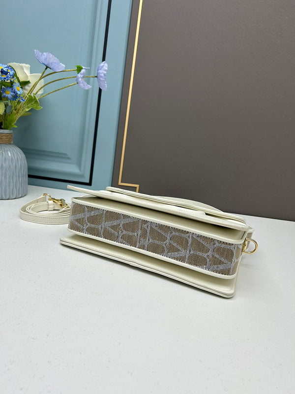 VAL LUXURY BAGS - FOR FASHION LOVERS  AFFORDABLE LUXURY BAGS- 155