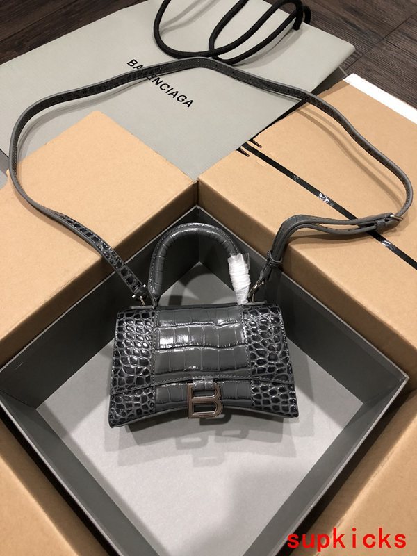 Amelia- BG Hourglass Bags - 109