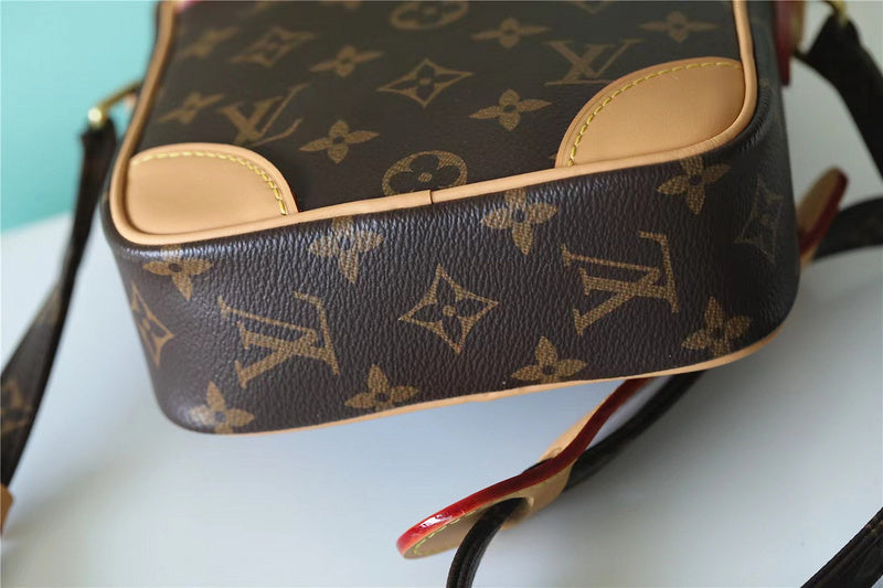 Fan Fashion Lu-Vi bags - 9902