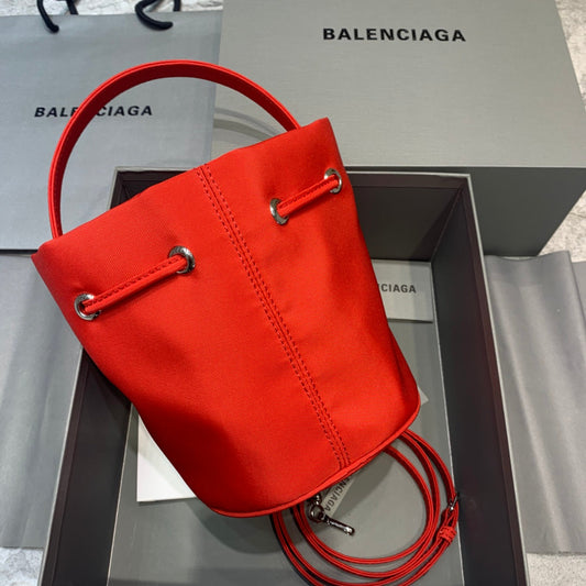 BLN-Ciaga Le Cagole Medium Bucket Bag In Red, For Women,  Bags 11.8in/30cm