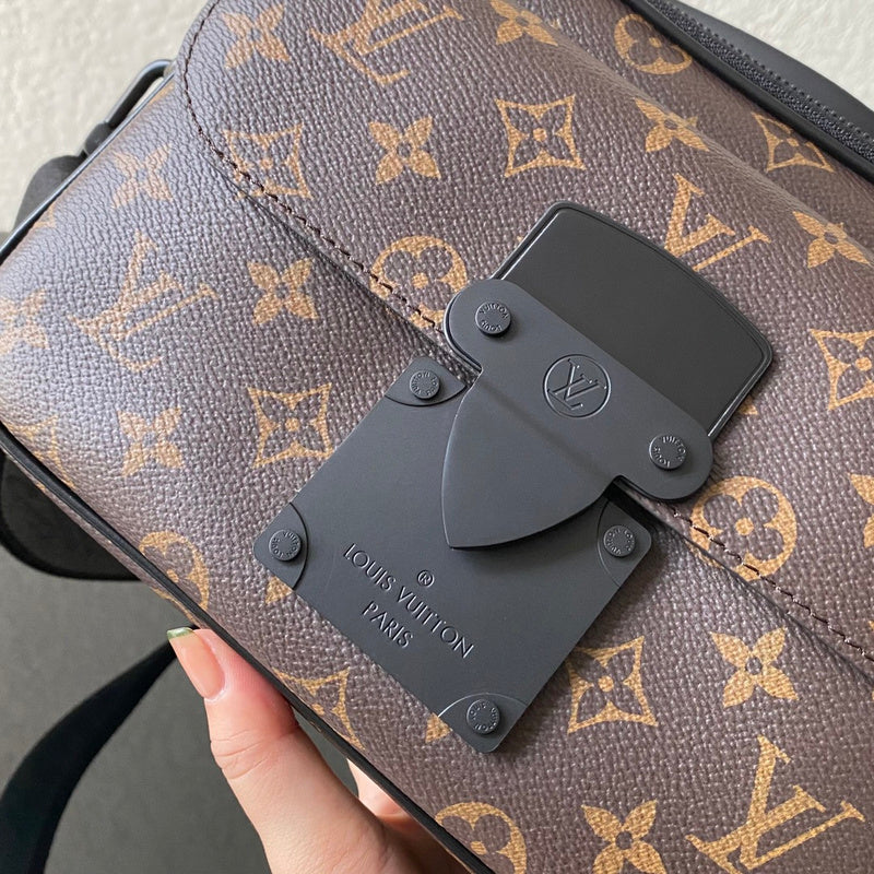 Fan Fashion Lu-Vi bags - 17376
