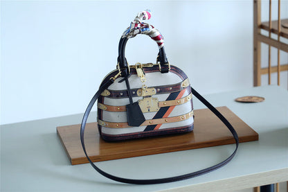 Amelia - LOV Lady Bags - 1892