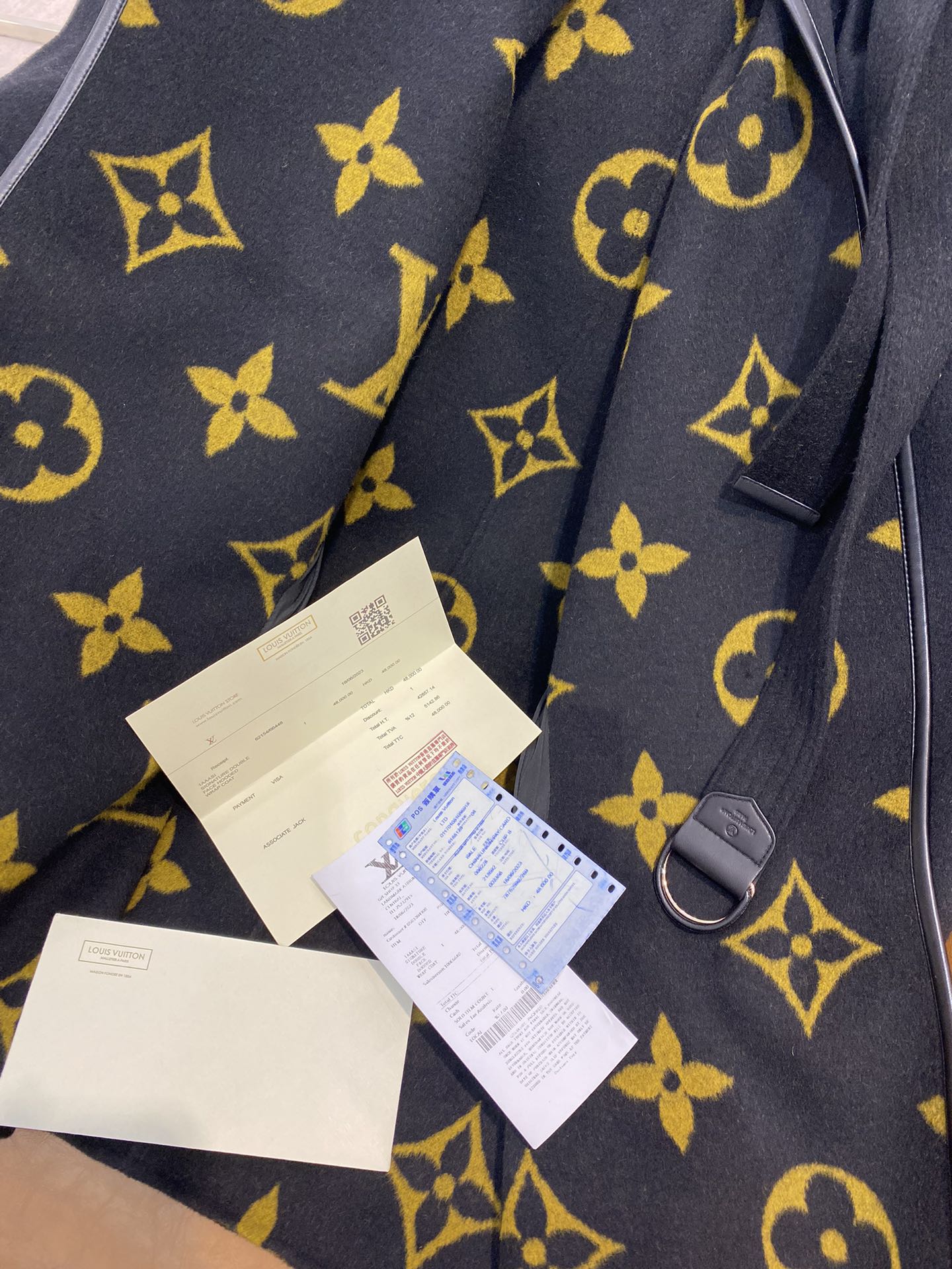 Luxury Louis Vuitton  Wrap Coat 037