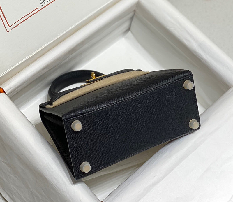 Amelia - HMS Bags - 1727