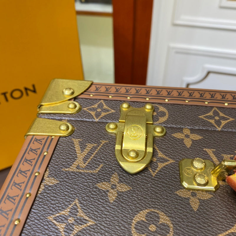 Fan Fashion Lu-Vi bags - 9501