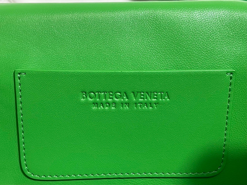 B-VENETA STYLISH HANBAGS FOR WOMEN - - 021