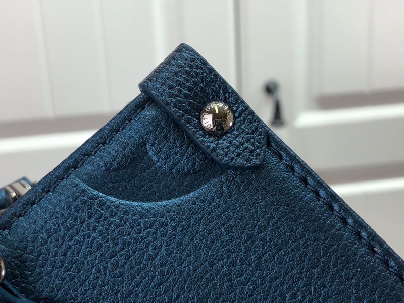 Fan Fashion Lu-Vi bags - 17395