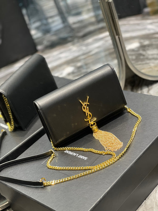 Amelia - YSL Bag - 1945