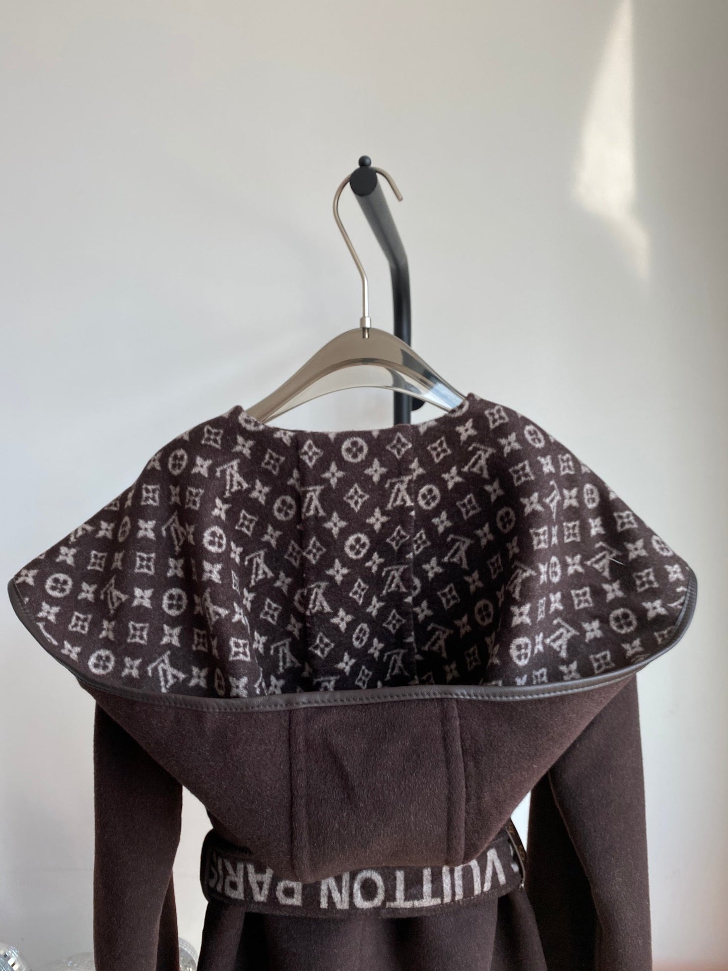 Luxury Louis Vuitton  Wrap Coat 032