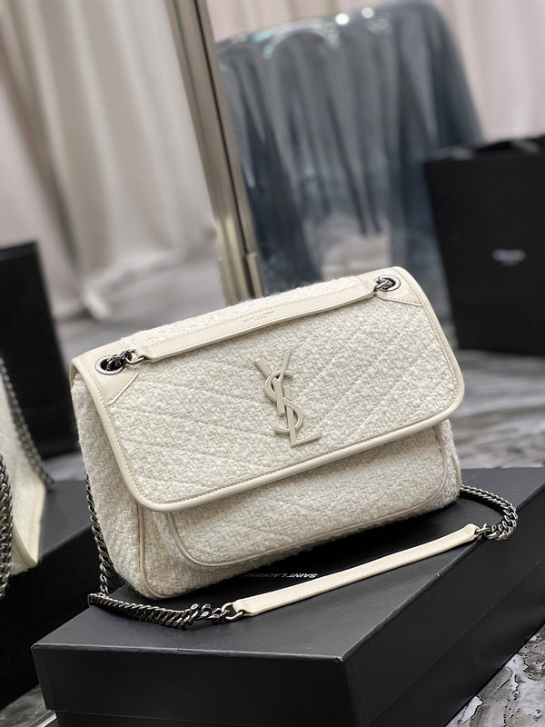 Amelia - YSL Bag - 4222