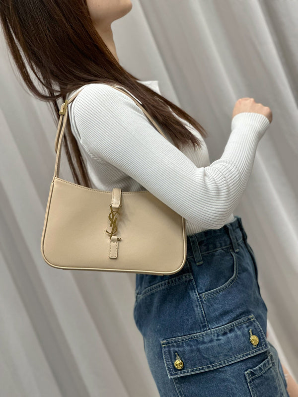 Amelia - YSL Bag - 2497