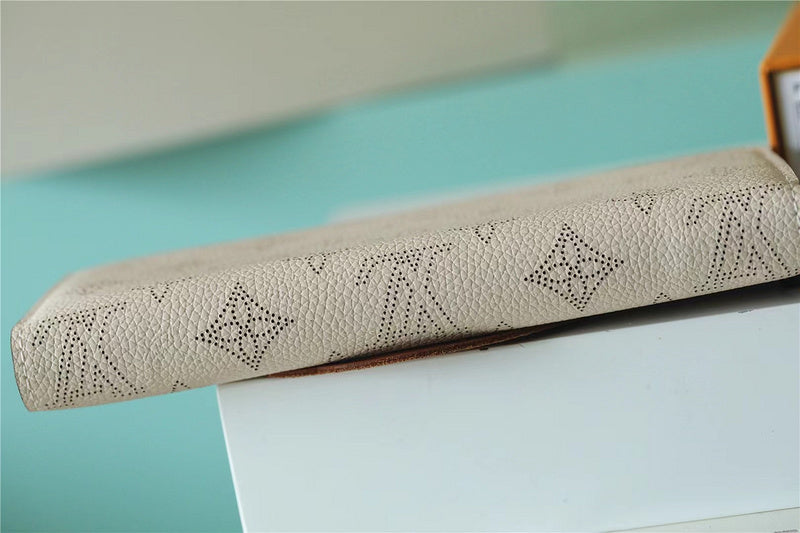 Fan Fashion Lu-Vi bags - 8757