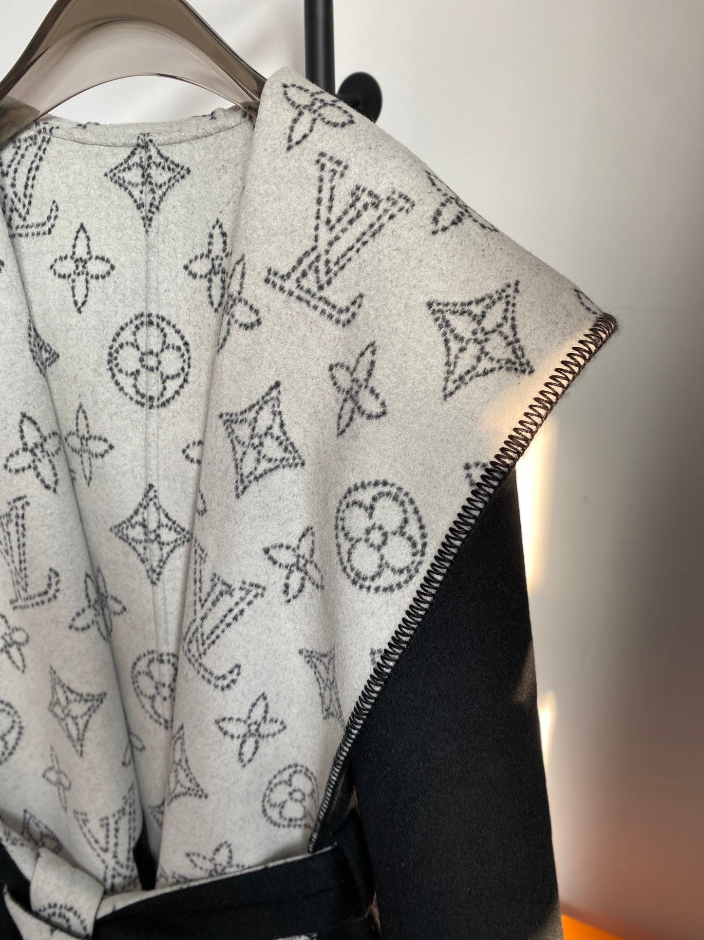 Luxury Louis Vuitton  Wrap Coat 023