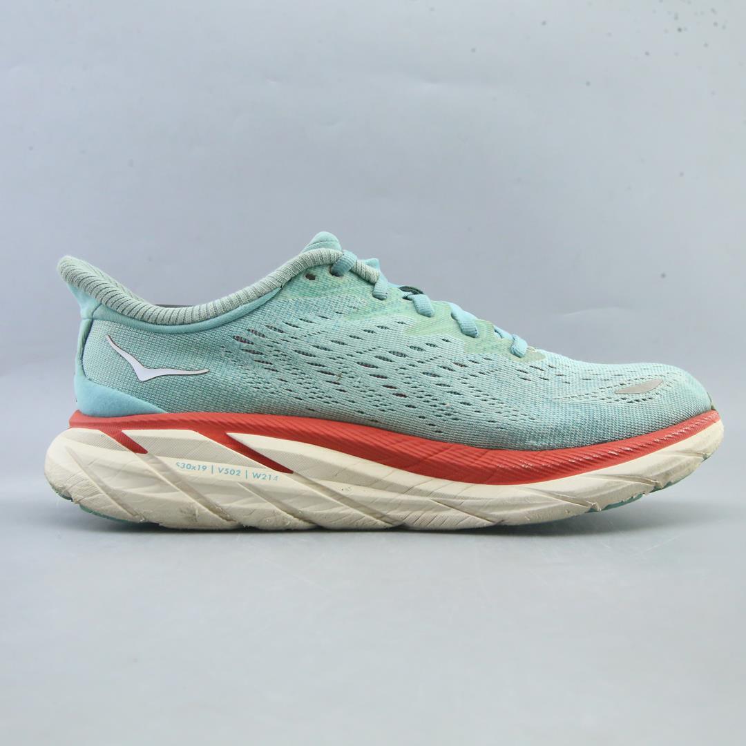 HOKA ONE ONE CLIFTON 8