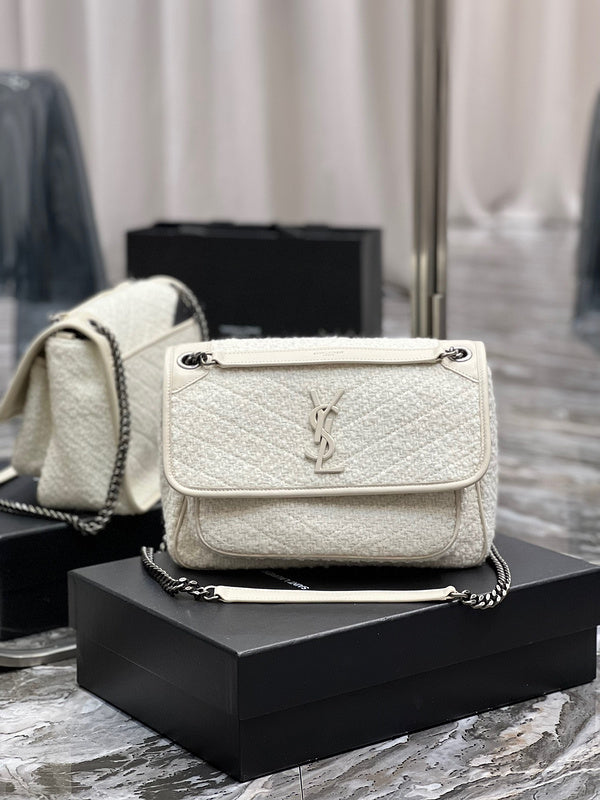 Amelia - YSL Bag - 4222