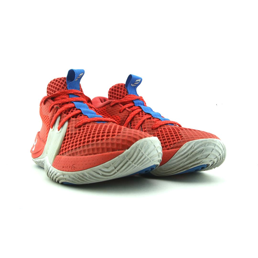 UNDER ARMOUR EMBIID 1