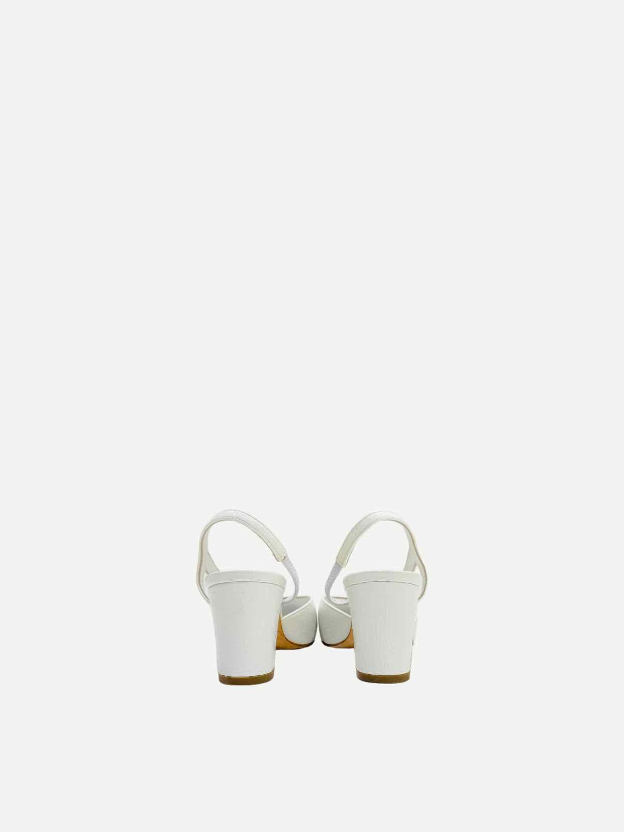 CHANEL White Size EU 35 Slingbacks