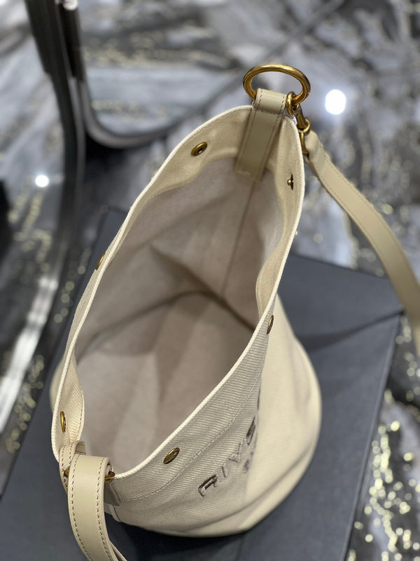 Amelia - YSL Bag - 4213