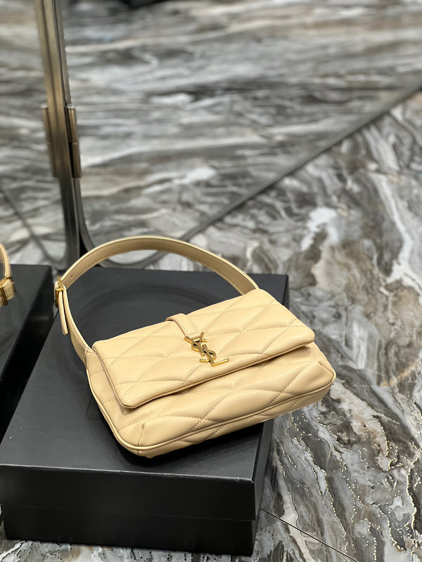 Amelia - YSL Bag - 1769