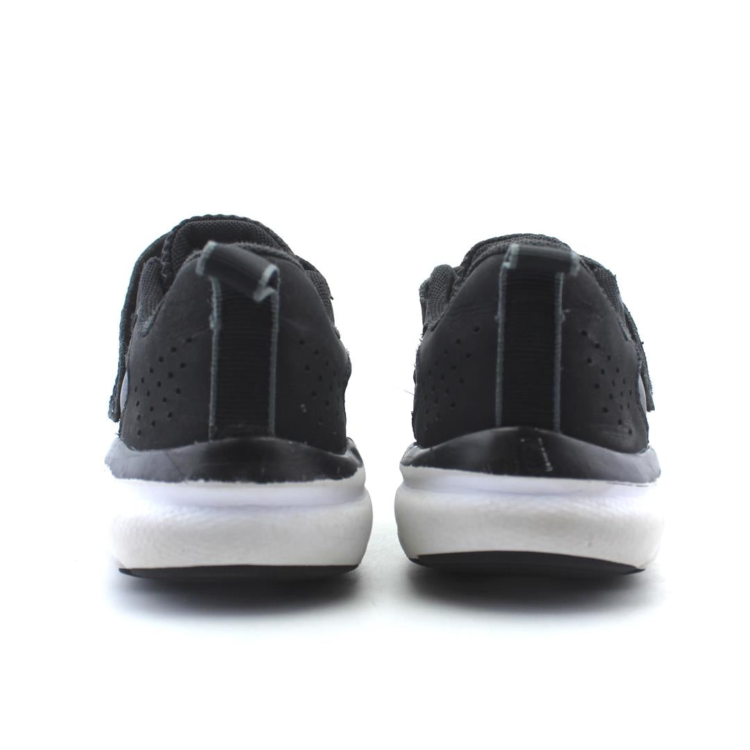 UNDER ARMOUR UA ASSERT 9