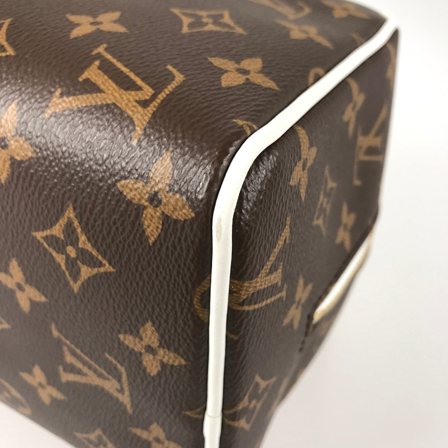 LOUIS VUITTON Monogram Cloakroom Drop Kit M45588 Hand bag