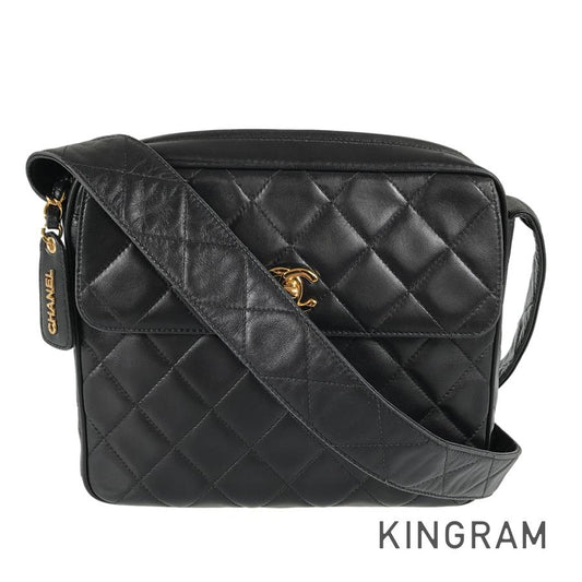 CHANEL Matelasse Shoulder bag