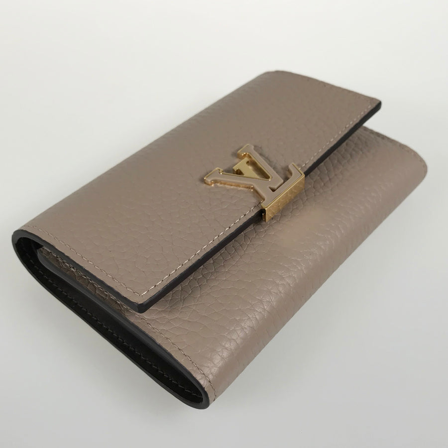 LOUIS VUITTON Taurillon Leather Portefeuille Capucine Compact M62159 Trifold wallet