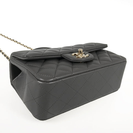 CHANEL Mini Matrasse 20 Shoulder bag