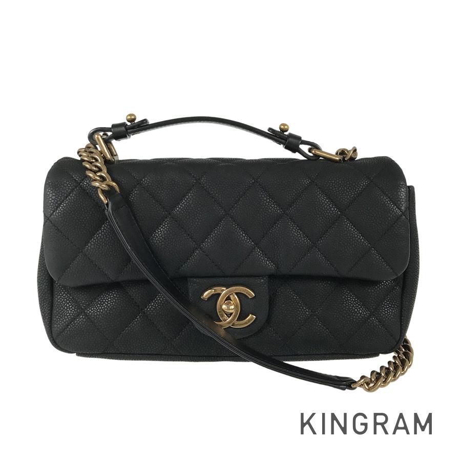 CHANEL Shoulder bag