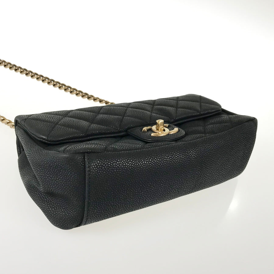 CHANEL Shoulder bag