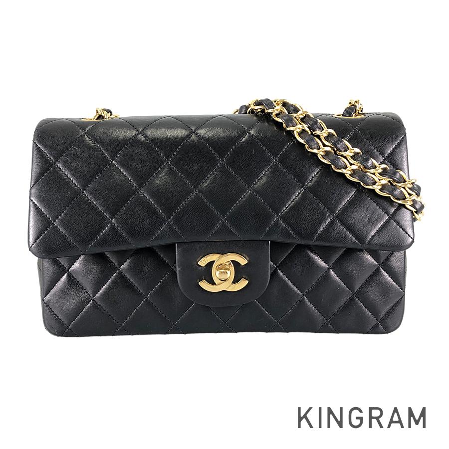 CHANEL Matelasse Shoulder bag