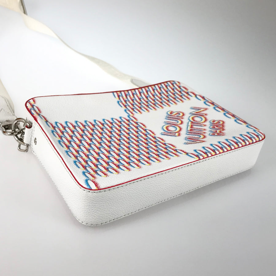 LOUIS VUITTON Damier Giant Spray Trio Messenger M20665 Shoulder bag