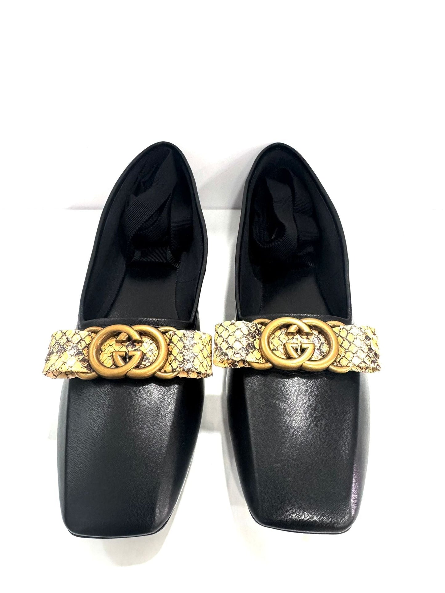 GUCCI INTERLOCKING G LEATHER BALLERINA SHOES