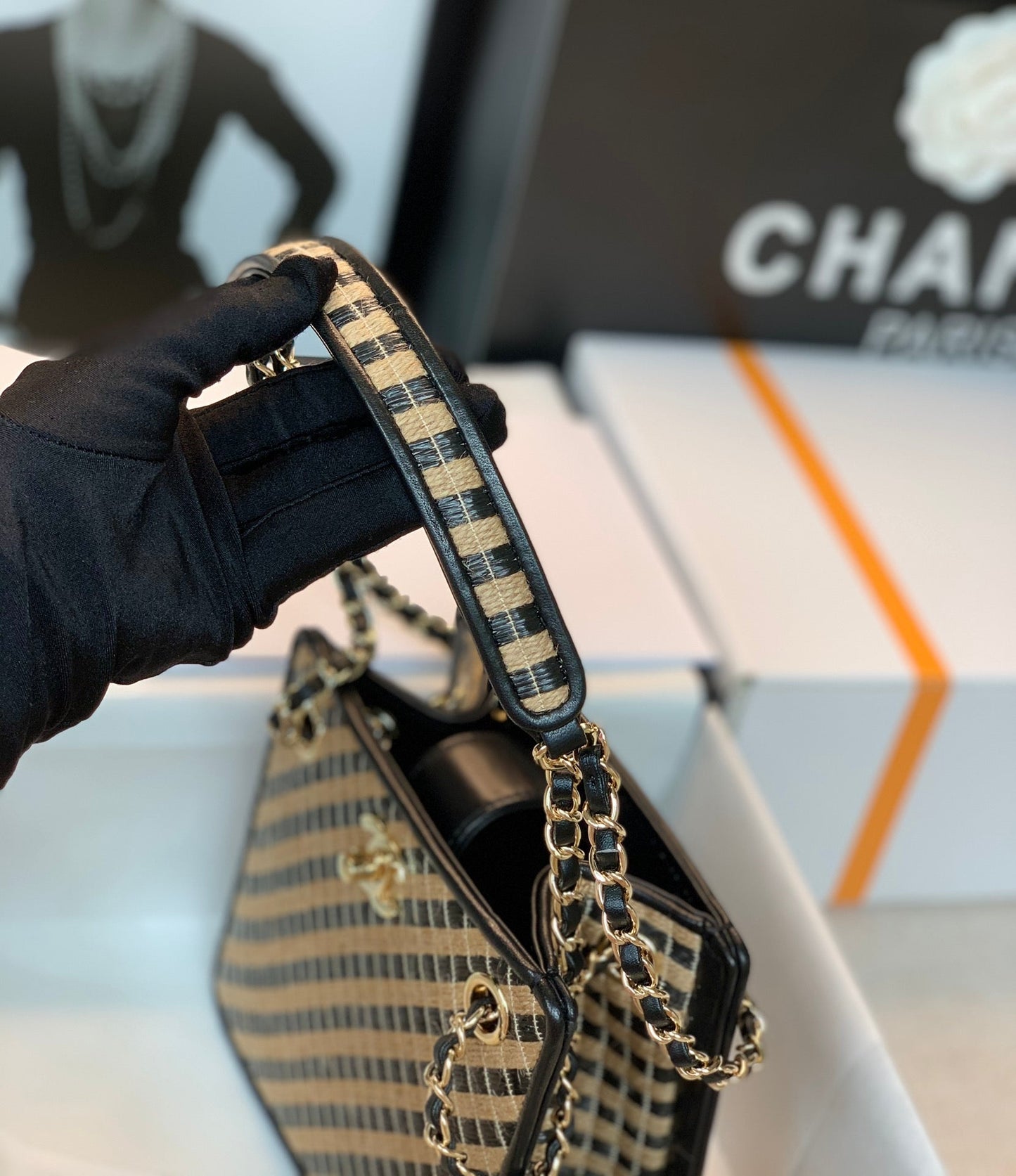 Chanel - Luxury Bag - CHL - 752