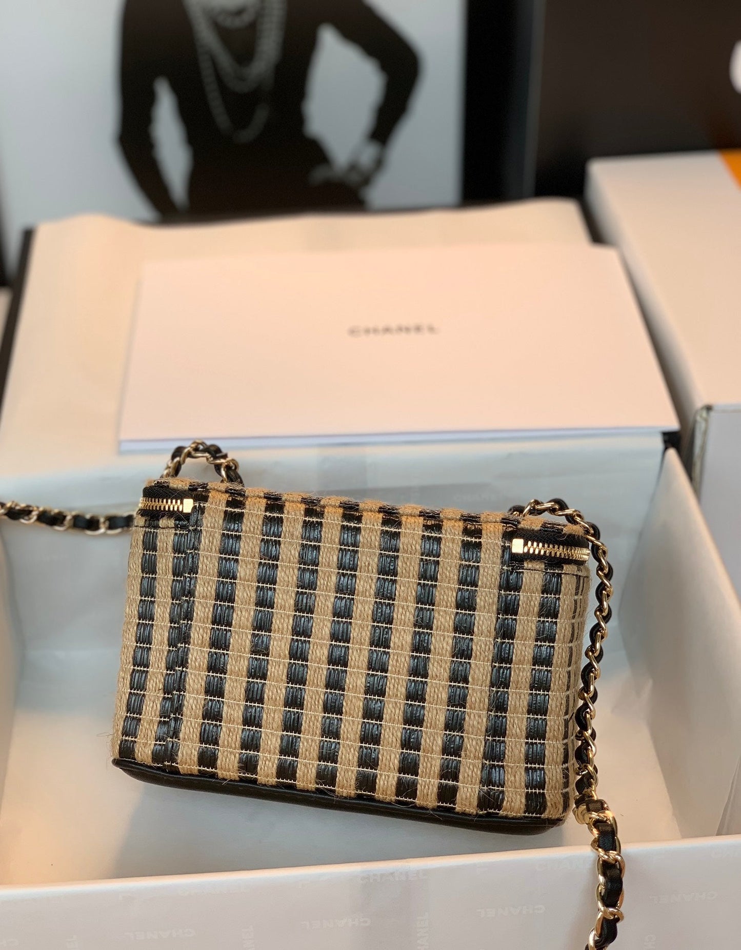 Chanel - Luxury Bag - CHL - 749
