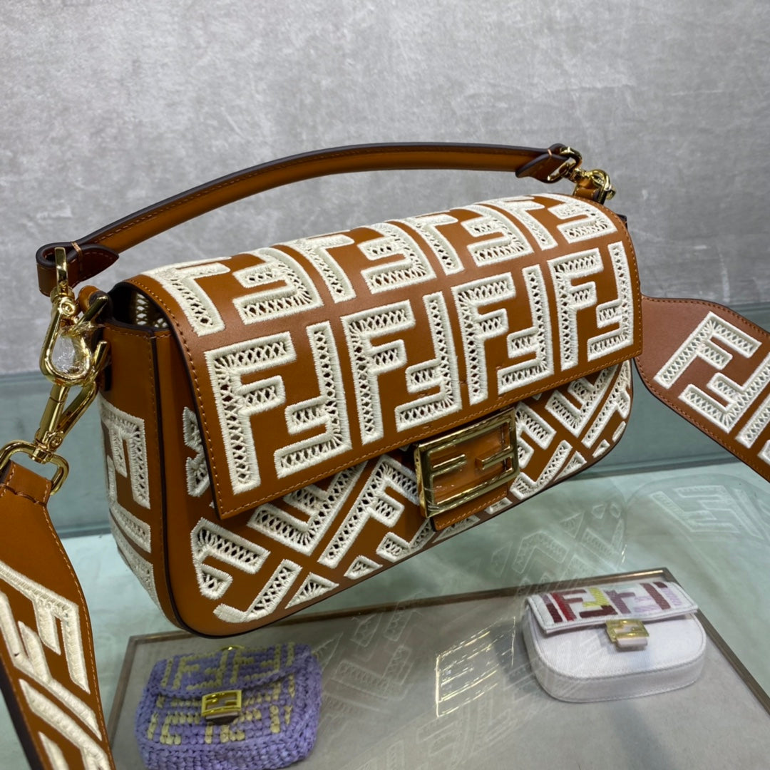 Amelia-  FND BAGS  - 402
