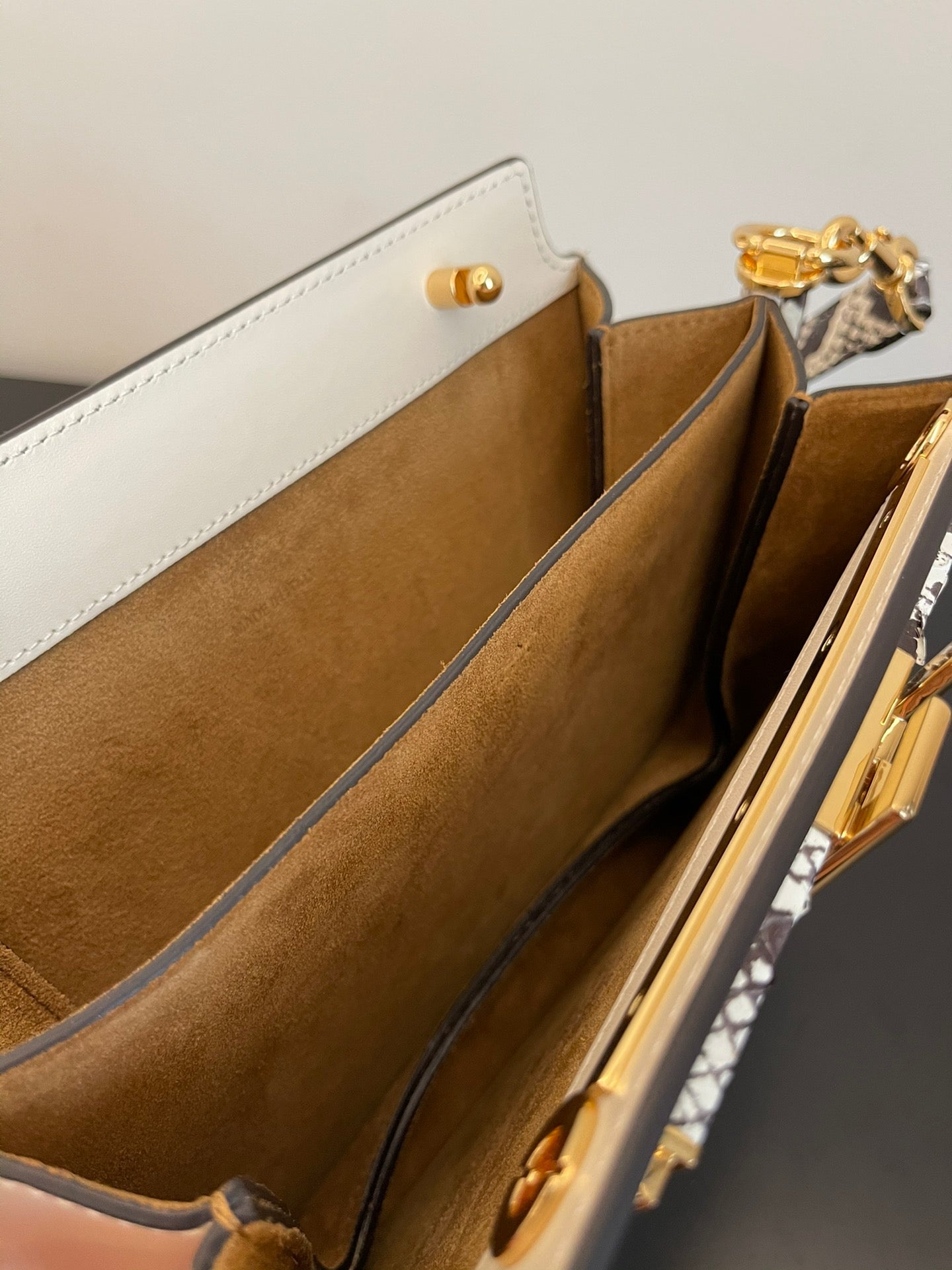 Amelia-  FND BAGS  - 313