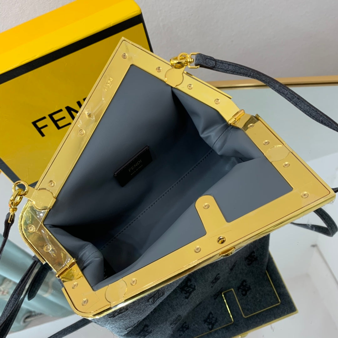 Amelia-  FND BAGS  - 320