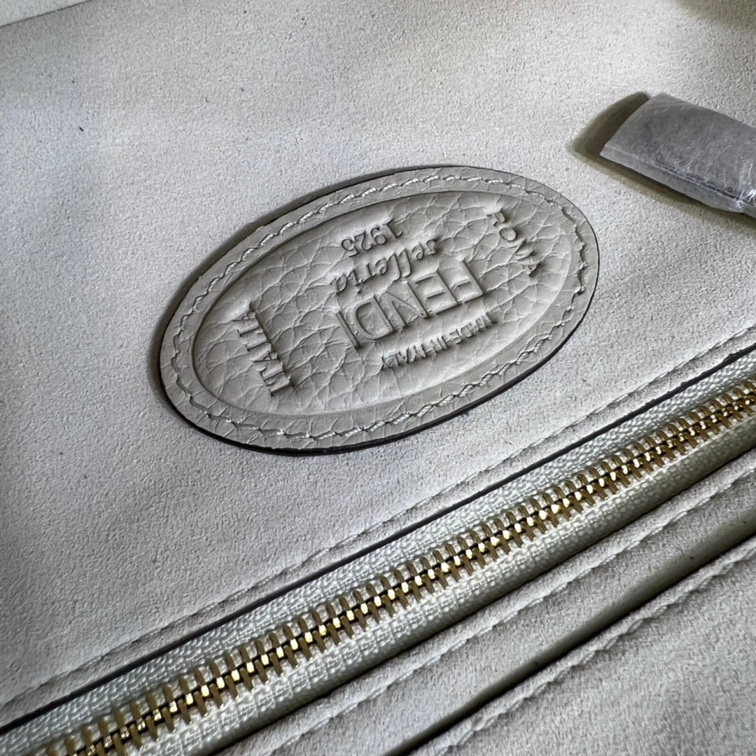 Amelia-  FND BAGS  - 302