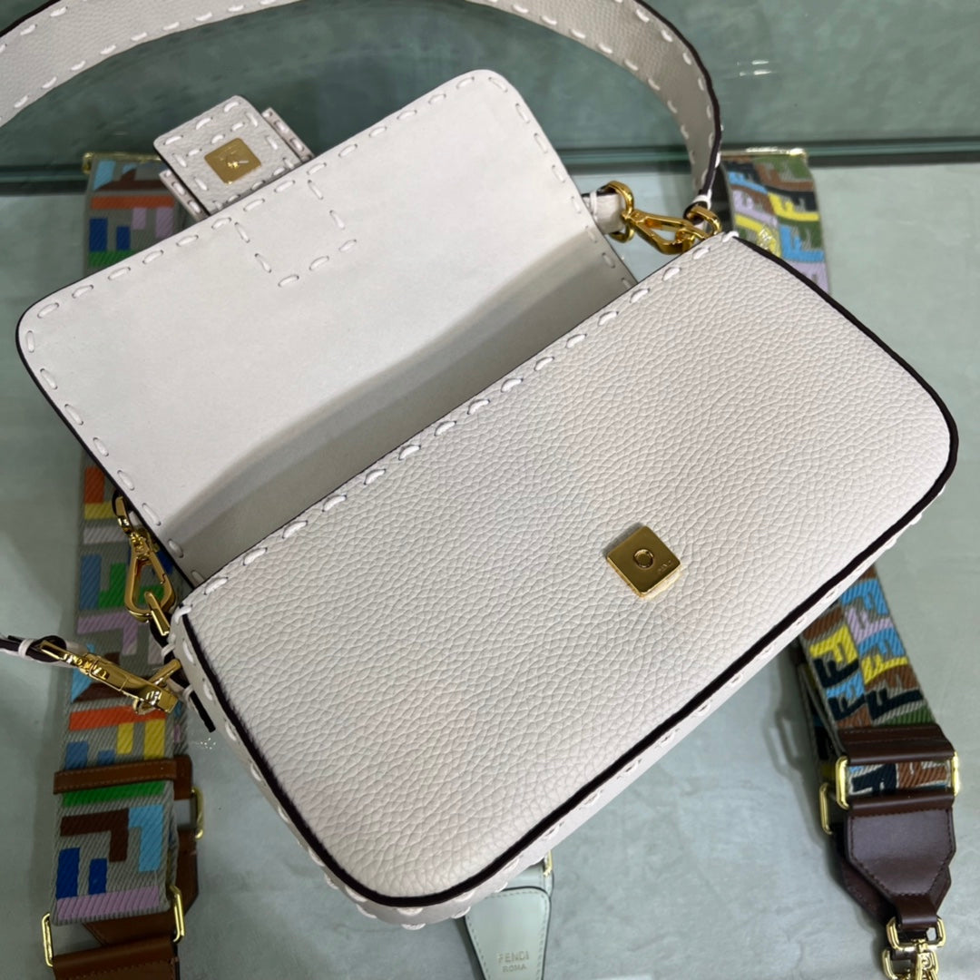 Amelia-  FND BAGS  - 302