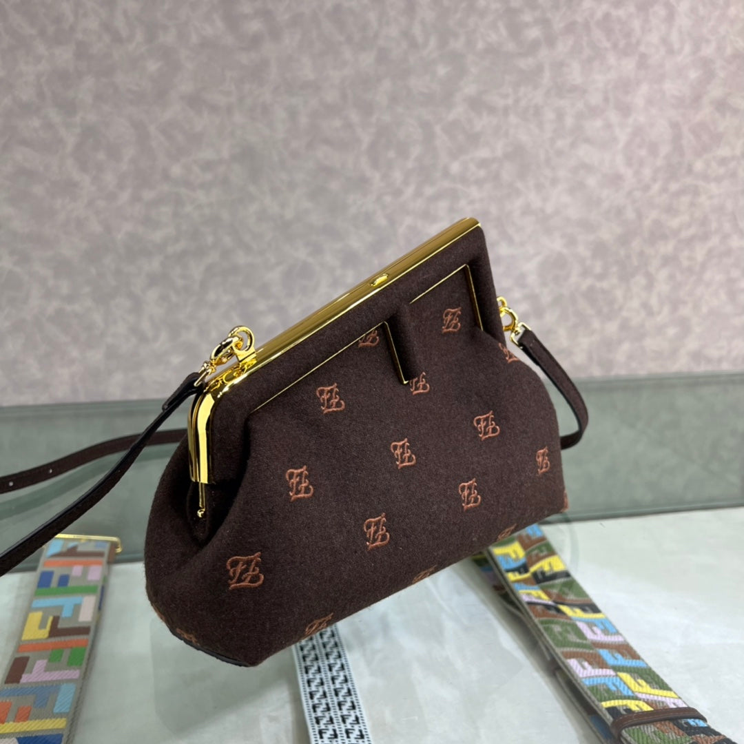 Amelia-  FND BAGS  - 300