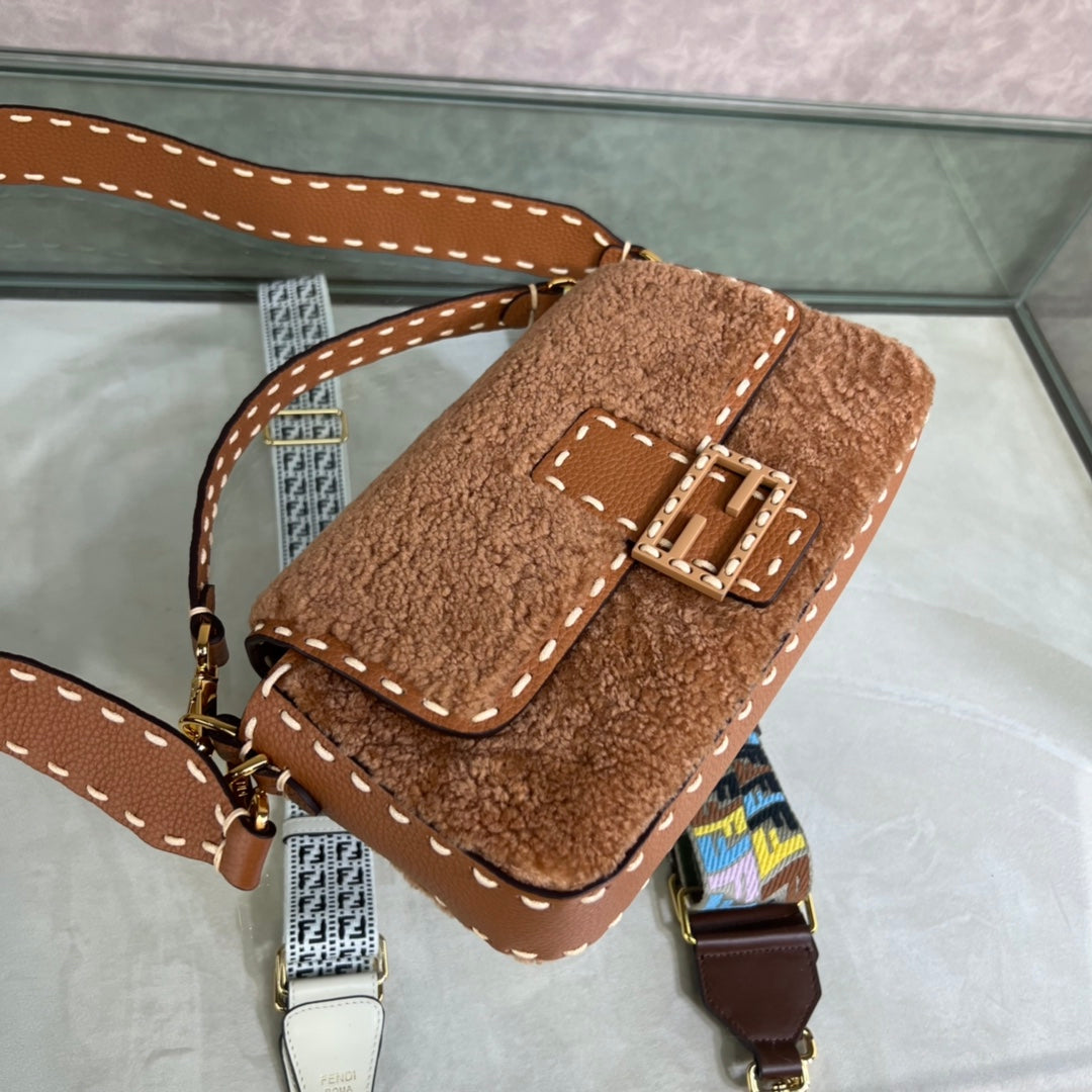 Amelia-  FND BAGS  - 270