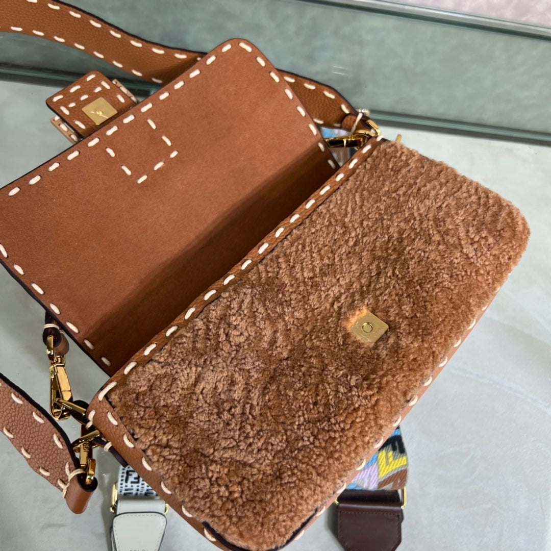 Amelia-  FND BAGS  - 270