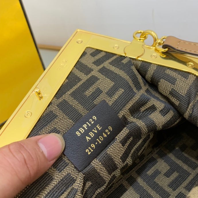 Amelia-  FND BAGS  - 232