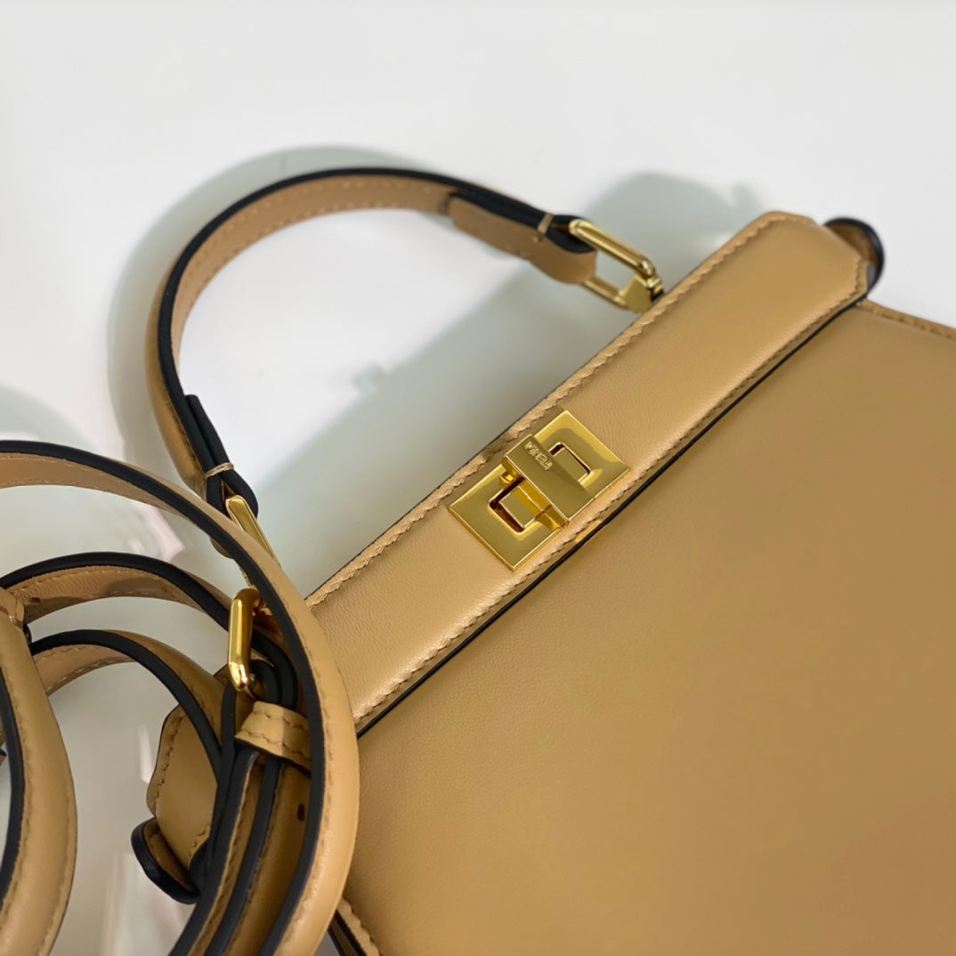Amelia-  FND BAGS  - 210
