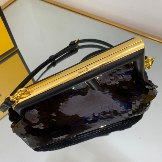 Amelia-  FND BAGS  - 220